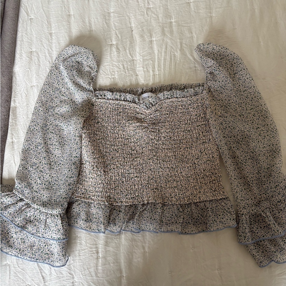 Storia Floral Smocked Puff Sleeve Blouse